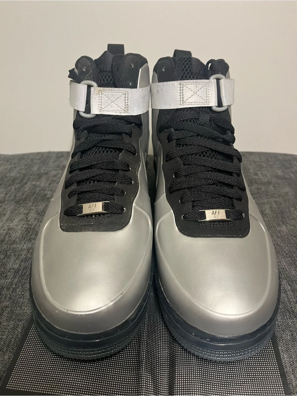 2010 Nike Air Force 1  Foamposite size 10.5